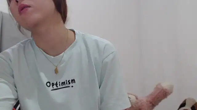 Snapshot of Dolly_Peach_ chatting on February 14, 2026, 6:52 pm Dolly Peach online show from February 14, 2026, 6:52 pm