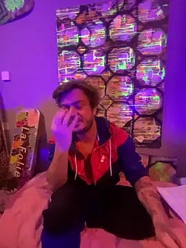 3615-ULLA online show from December 18, 2025, 9:51 pm