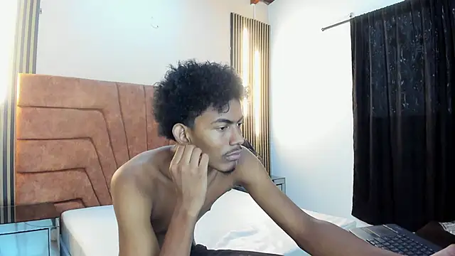 FYKMOR 1 online show from December 1, 2025, 7:48 pm