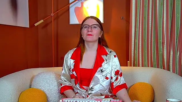 AliceAllisons online show from September 15, 2025, 7:14 pm