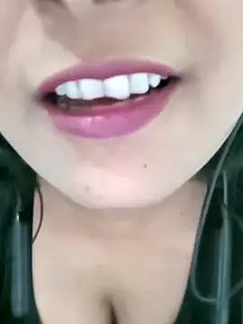 Snapshot of Queen_Kushi4 chatting on February 11, 2026, 12:38 pm Queen Kushi4 online show from February 11, 2026, 12:38 pm