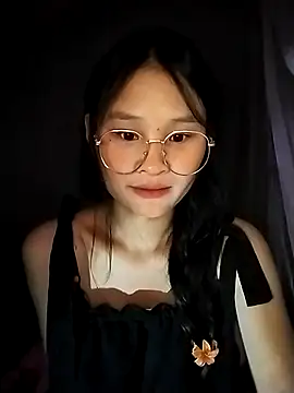 Snapshot of saronla_03 chatting on October 27, 2025, 3:57 pm saronla 03 online show from October 27, 2025, 3:57 pm