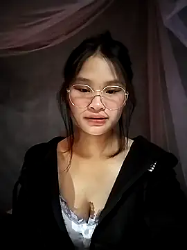 Snapshot of saronla_03 chatting on November 15, 2025, 7:01 am saronla 03 online show from November 15, 2025, 7:01 am