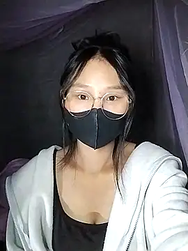 Snapshot of saronla_03 chatting on November 3, 2025, 6:29 am saronla 03 online show from November 3, 2025, 6:29 am