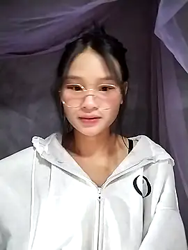 Snapshot of saronla_03 chatting on November 18, 2025, 6:33 pm saronla 03 online show from November 18, 2025, 6:33 pm