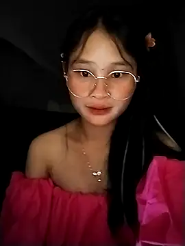 Snapshot of saronla_03 chatting on September 21, 2025, 4:01 pm saronla 03 online show from September 21, 2025, 4:01 pm