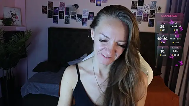 Jesica mooon online show from October 9, 2025, 1:28 am