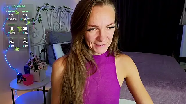 Jesica mooon online show from October 3, 2025, 1:31 am