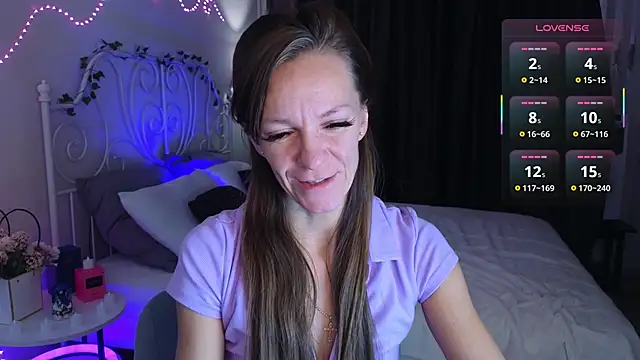 Jesica mooon online show from November 14, 2025, 1:31 am