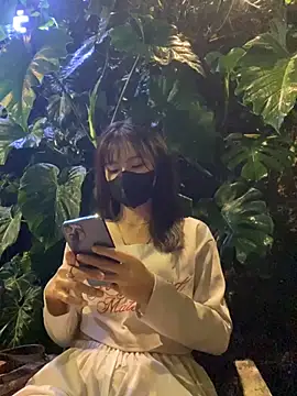   BabyShowPublic   online show from October 31, 2025, 2:02 pm