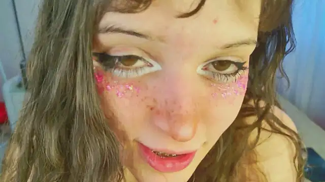 Snapshot of kamila_blush chatting on February 16, 2026, 12:26 pm kamila blush online show from February 16, 2026, 12:26 pm