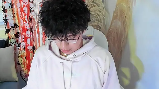 miilo wolf online show from October 9, 2025, 12:17 pm