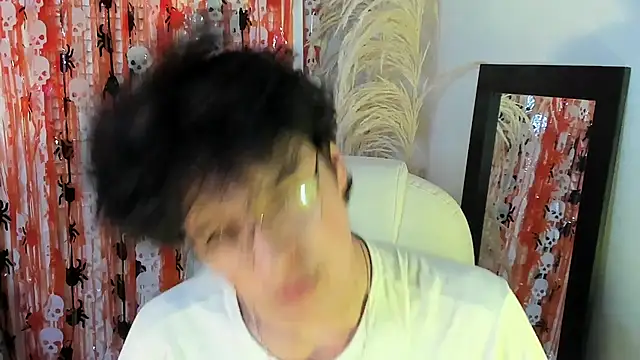 miilo wolf online show from October 17, 2025, 12:07 pm