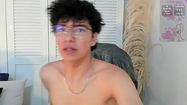 miilo wolf online show from September 23, 2025, 12:56 pm