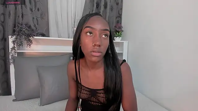 Mistt Mia online show from October 2, 2025, 7:50 pm