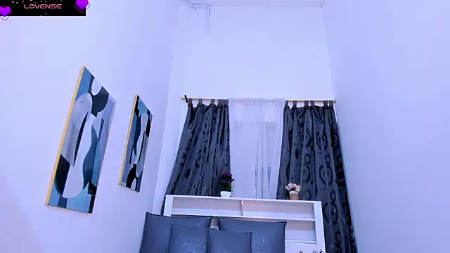 Mistt Mia online show from February 10, 2026, 6:07 pm