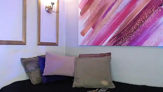 Lucigh  online show from October 13, 2025, 7:26 pm