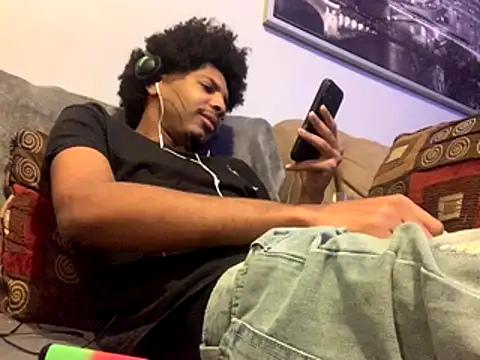 Snapshot of Insurance-03 chatting on October 16, 2025, 6:32 am Insurance-03 online show from October 16, 2025, 6:32 am