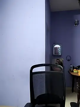 mallu-lover online show from October 31, 2025, 1:46 am