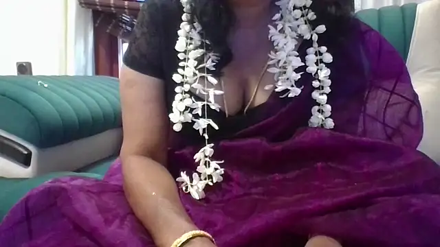 Snapshot of mallu-lover chatting on June 1, 2026, 12:16 pm mallu-lover online show from June 1, 2026, 12:16 pm