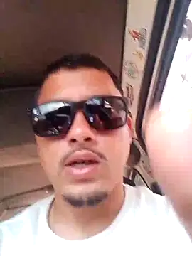 Snapshot of Deza-10 chatting on December 4, 2025, 4:06 pm Deza-10 online show from December 4, 2025, 4:06 pm