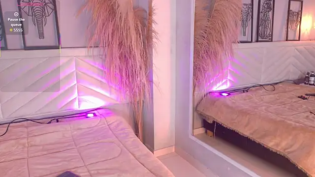 amy miller1 online show from December 18, 2025, 10:02 pm