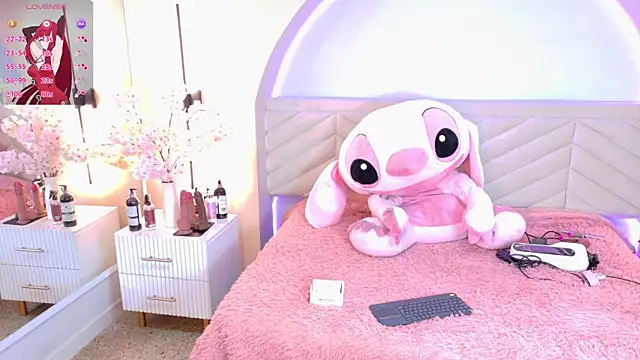 amy miller1 online show from April 15, 2026, 9:37 pm