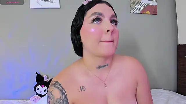 Snapshot of melody_blossom_ chatting on September 24, 2025, 8:15 pm melody blossom online show from September 24, 2025, 8:15 pm