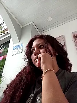 CloeStron online show from October 29, 2025, 6:18 pm