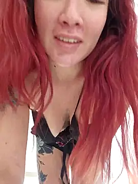 lunnaa  online show from March 1, 2026, 7:03 pm