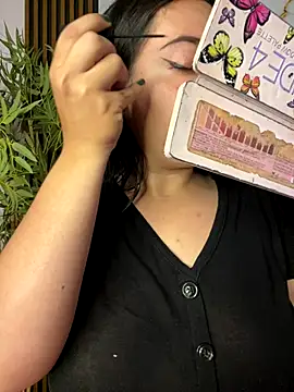 Snapshot of sara_roy04_ chatting on September 18, 2025, 3:53 am sara roy04 online show from September 18, 2025, 3:53 am