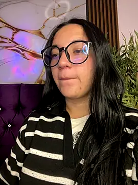 Snapshot of sara_roy04_ chatting on September 26, 2025, 3:57 am sara roy04 online show from September 26, 2025, 3:57 am