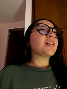 Snapshot of sara_roy04_ chatting on September 12, 2025, 3:28 am sara roy04 online show from September 12, 2025, 3:28 am