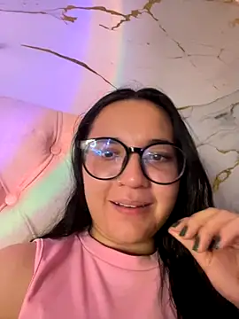 Snapshot of sara_roy04_ chatting on September 24, 2025, 4:08 am sara roy04 online show from September 24, 2025, 4:08 am