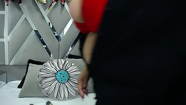 Snapshot of MonzerratBoyer chatting on January 15, 2026, 7:06 pm MonzerratBoyer online show from January 15, 2026, 7:06 pm