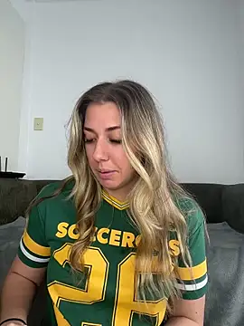 louiseberkeley online show from July 16, 2026, 1:57 am