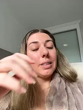 louiseberkeley online show from July 1, 2026, 2:01 am