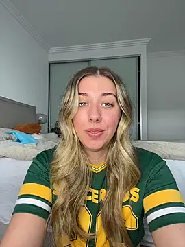 louiseberkeley online show from July 19, 2026, 1:47 am