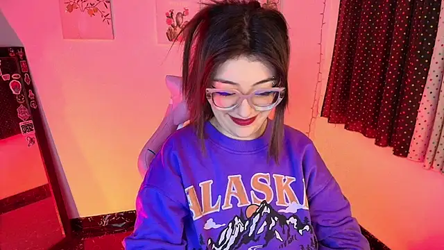 isaferrer06 online show from November 24, 2025, 4:34 am