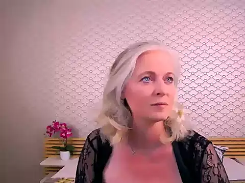 Snapshot of Anais_Janson chatting on June 26, 2026, 8:14 pm Anais Janson online show from June 26, 2026, 8:14 pm