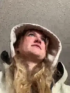 Snapshot of myasecrets chatting on March 3, 2026, 9:22 pm myasecrets online show from March 3, 2026, 9:22 pm