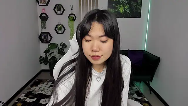 LunaPurrr online show from November 15, 2025, 1:20 am