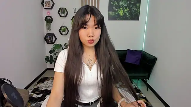 LunaPurrr online show from November 14, 2025, 2:26 am