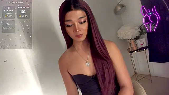 TrinityFucksYou online show from November 7, 2025, 4:11 pm