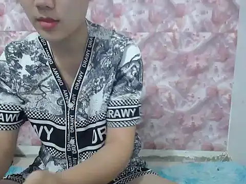 Linda-24 online show from October 19, 2025, 12:52 pm