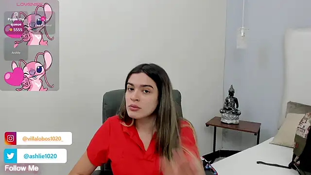 MiaVillalobos online show from October 17, 2025, 12:07 pm