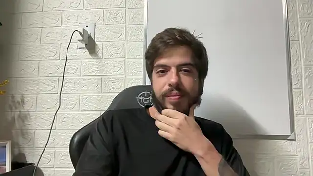 kirschxp online show from June 18, 2026, 1:04 am