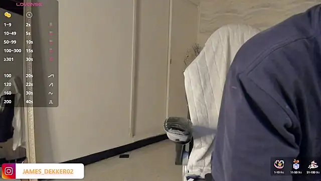 JamesDeker online show from October 2, 2025, 9:07 pm