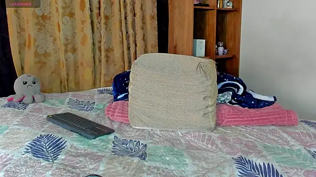 JamesDeker online show from January 7, 2026, 1:27 pm