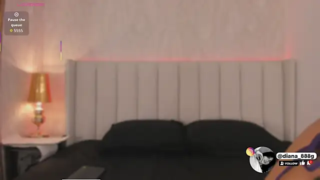 Mia-Medina online show from September 10, 2025, 11:31 am